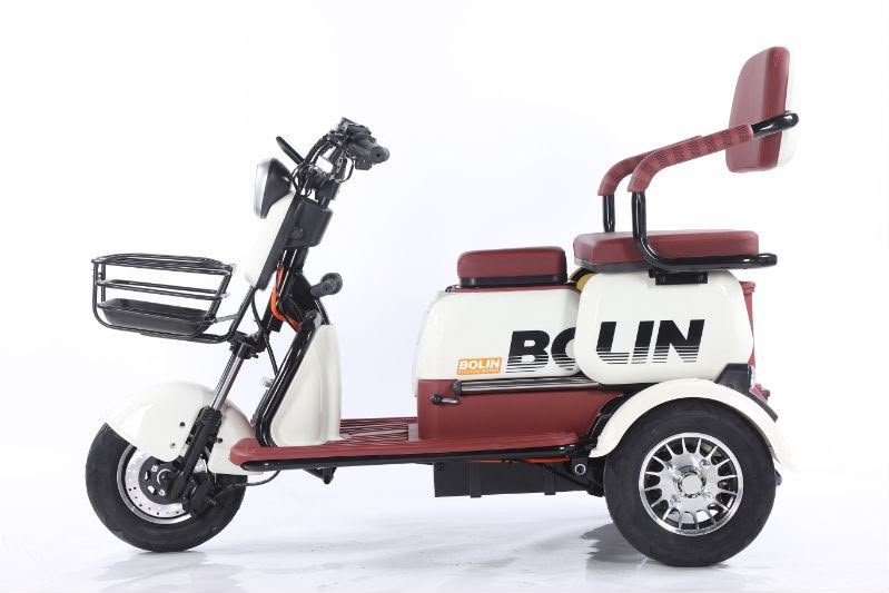 Triciclo T2 na cor Branca